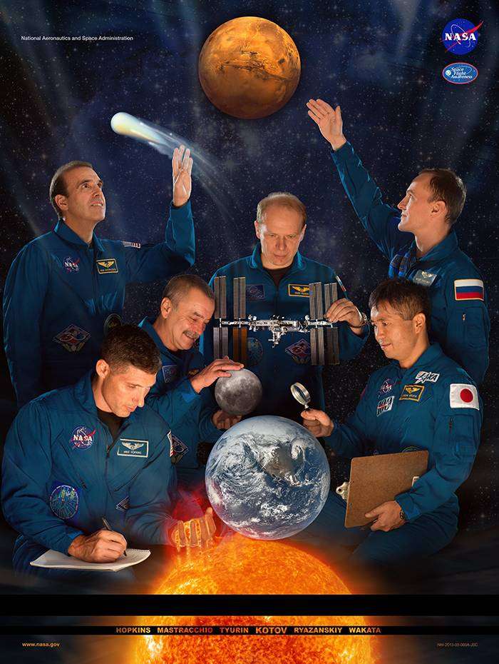 La Nasa crea dei poster ricordo con gli astronauti per ogni missione nello spazio e il risultato è stupendo La Nasa crea dei poster ricordo con gli astronauti per ogni missione nello spazio e il risultato è stupendo