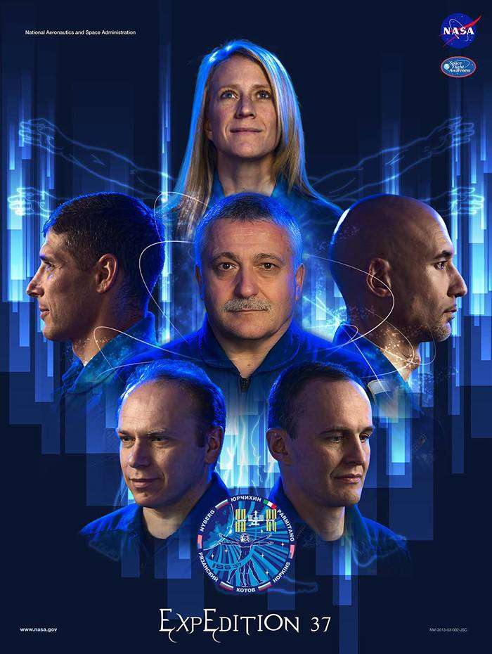 La Nasa crea dei poster ricordo con gli astronauti per ogni missione nello spazio e il risultato è stupendo La Nasa crea dei poster ricordo con gli astronauti per ogni missione nello spazio e il risultato è stupendo