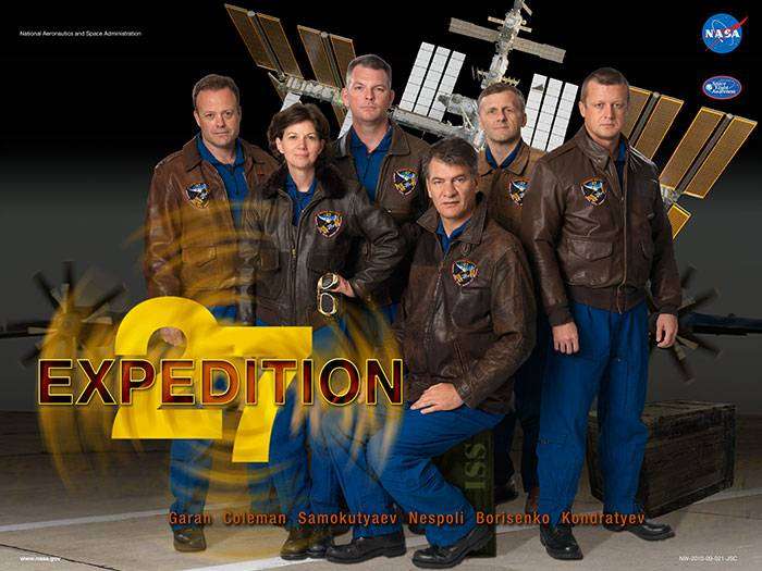 La Nasa crea dei poster ricordo con gli astronauti per ogni missione nello spazio e il risultato è stupendo La Nasa crea dei poster ricordo con gli astronauti per ogni missione nello spazio e il risultato è stupendo
