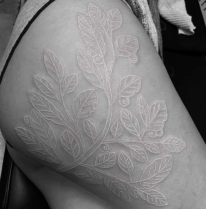 Hai mai notato la bellezza dei tatuaggi bianchi? Hai mai notato la bellezza dei tatuaggi bianchi?