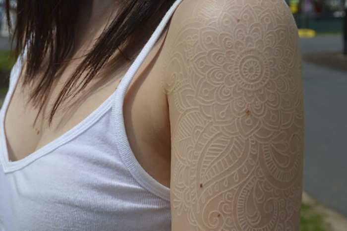 Hai mai notato la bellezza dei tatuaggi bianchi? Hai mai notato la bellezza dei tatuaggi bianchi?