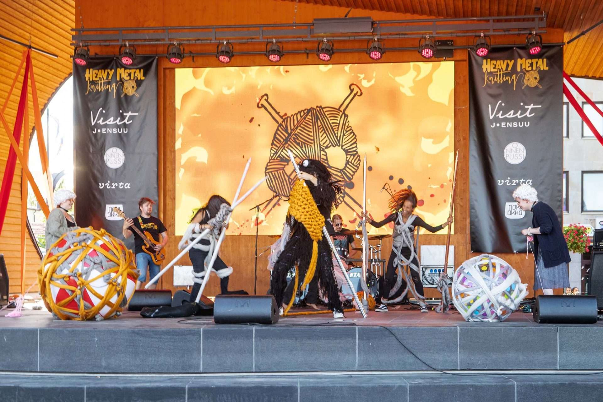 Esiste il campionato mondiale di uncinetto heavy metal