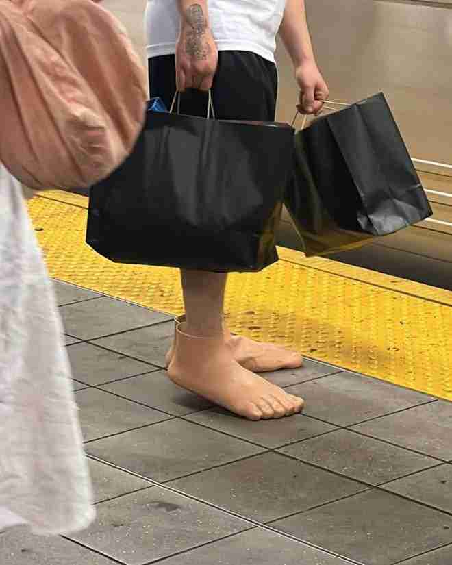 Foto di gente vestita in modo originale a New York