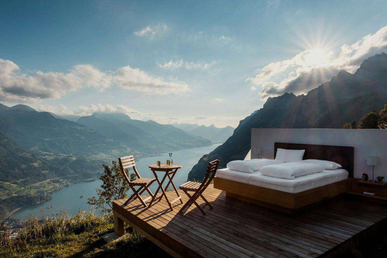 Null Stern Hotel: l'incredibile suite senza pareti né soffitto tra le vette della Svizzera